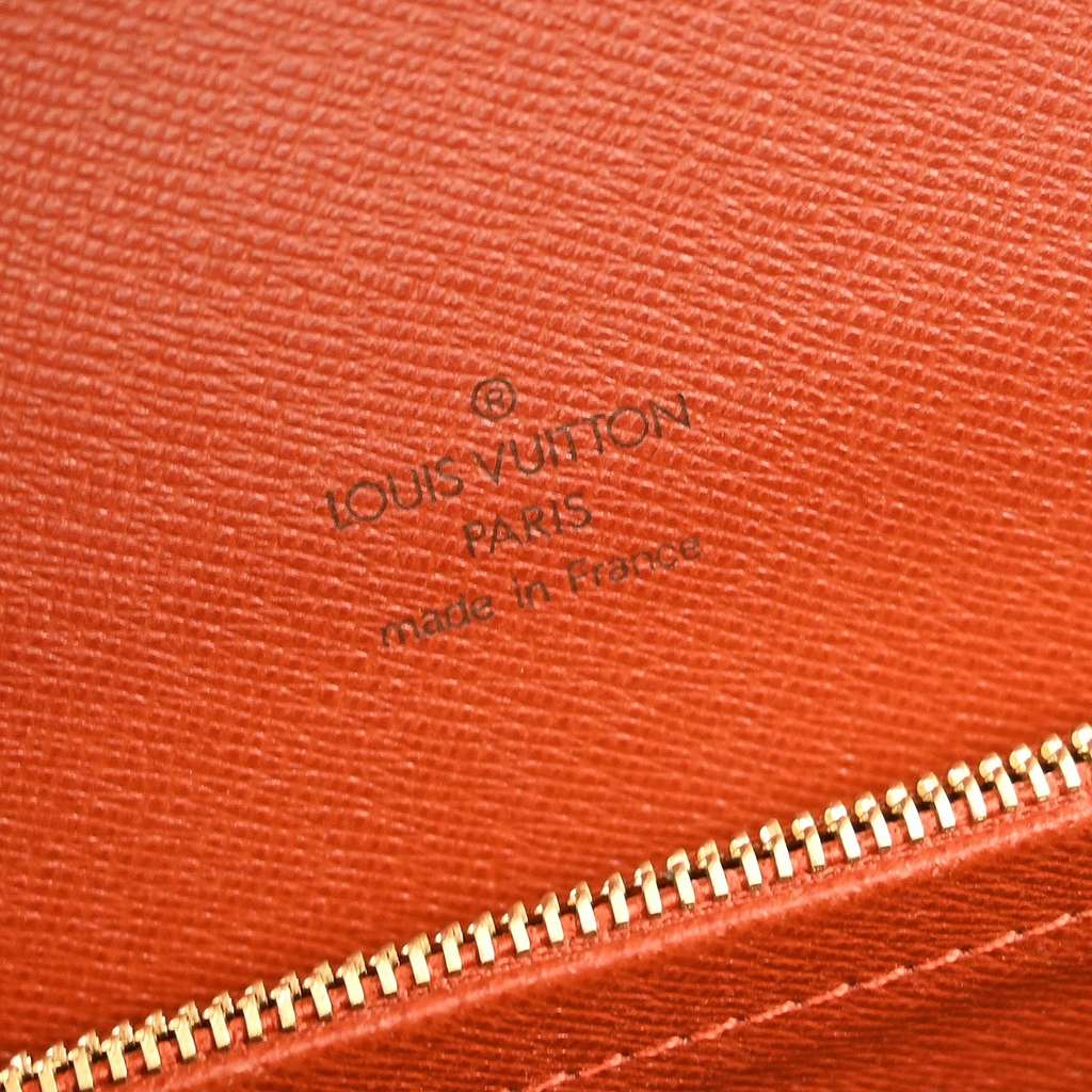 Louis Vuitton Tribeca Handbag Brown Canvas Good condition - Model View