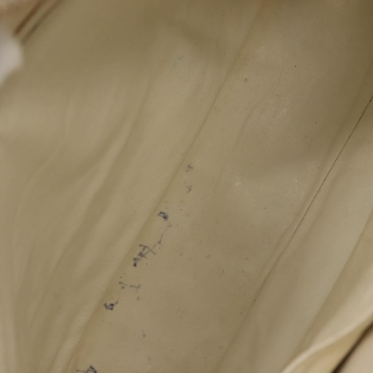 Chanel Vintage Front Pocket Camera Shoulder Bag White Leather Good condition - Box View