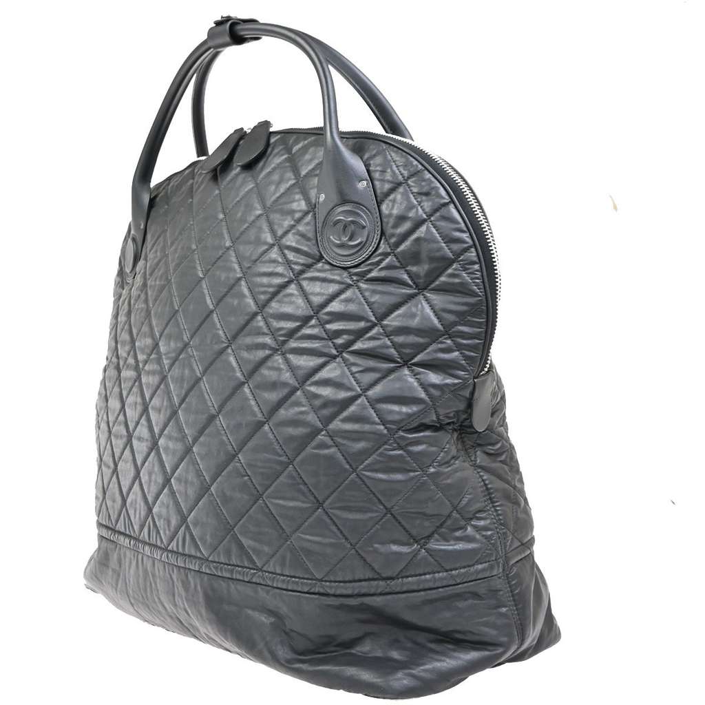 Chanel Horizontal Sport Weekender Bag Black Good condition - Model View