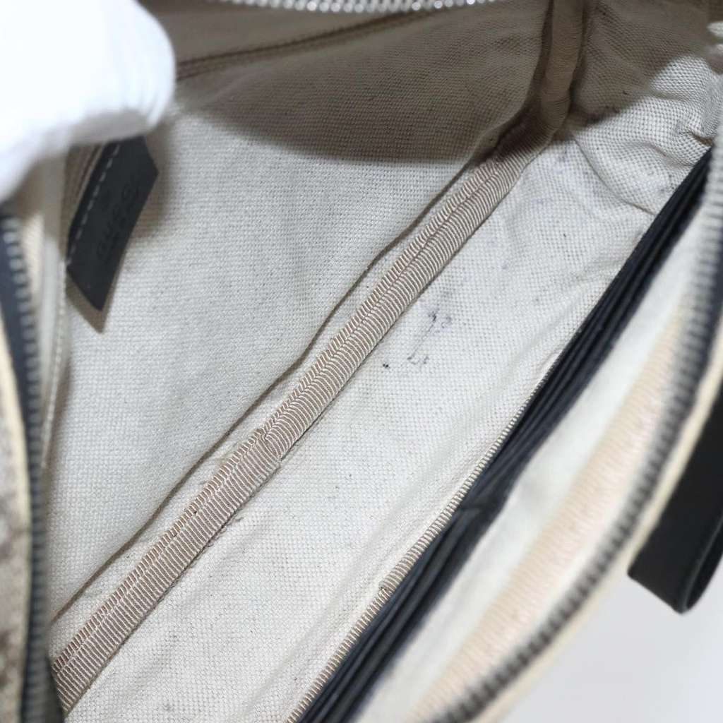 Gucci Wristlet Clutch Beige Good condition - Box View