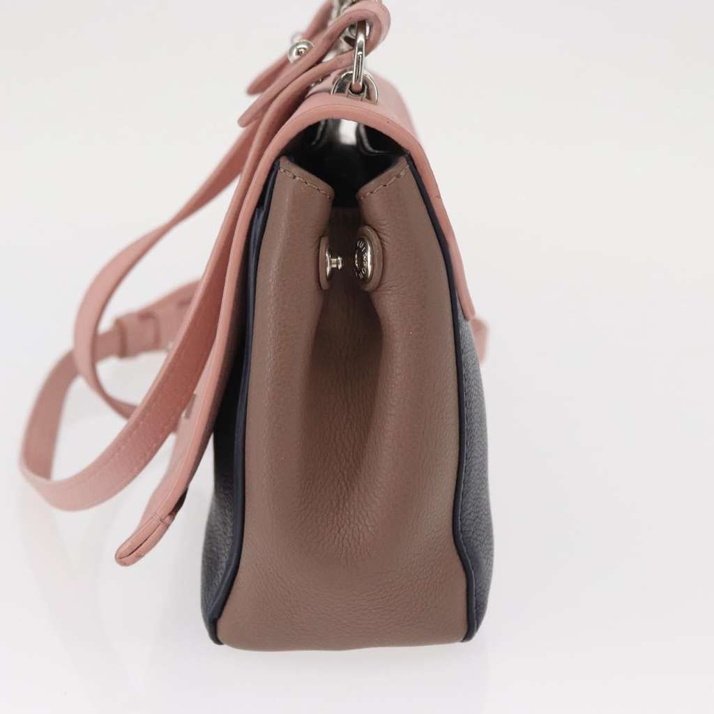 Louis Vuitton Lockme II Handbag Pink Leather Good condition - Inside View