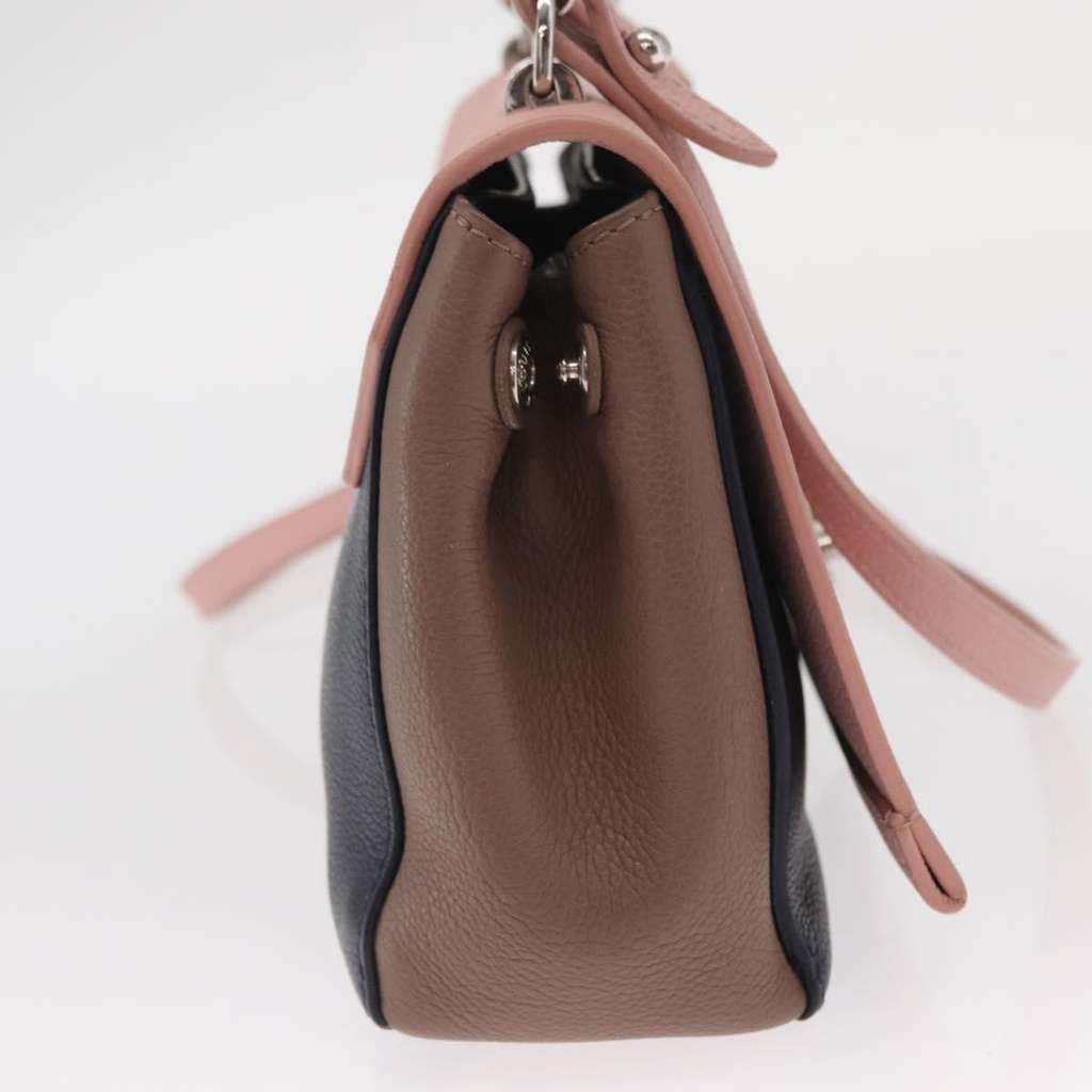 Louis Vuitton Lockme II Handbag Pink Leather Good condition - Model View