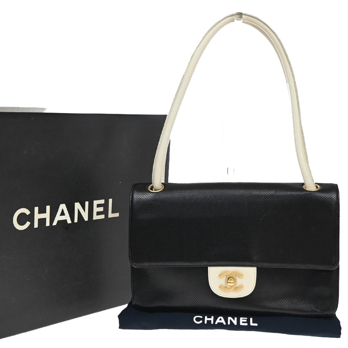 Chanel حقيبة كتف عتيقة الطراز بغطاء CC