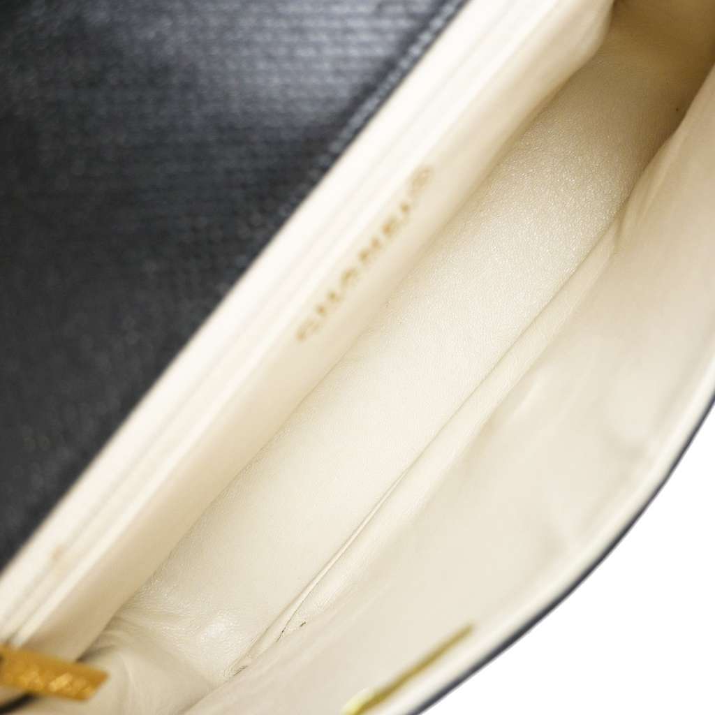 Chanel Vintage CC Flap Shoulder Bag Black Leather Good condition - Box View