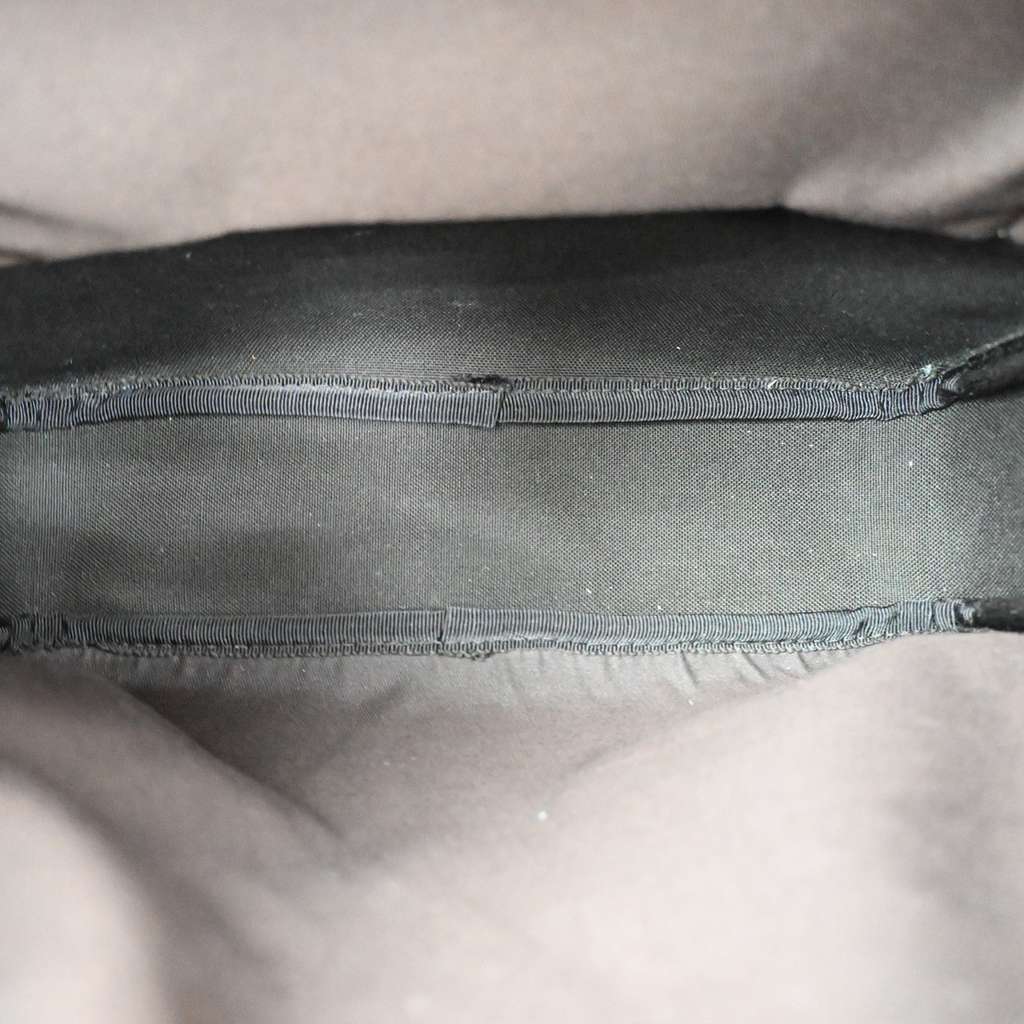 Gucci Front Zip Messenger Brown Canvas Good condition - Box View