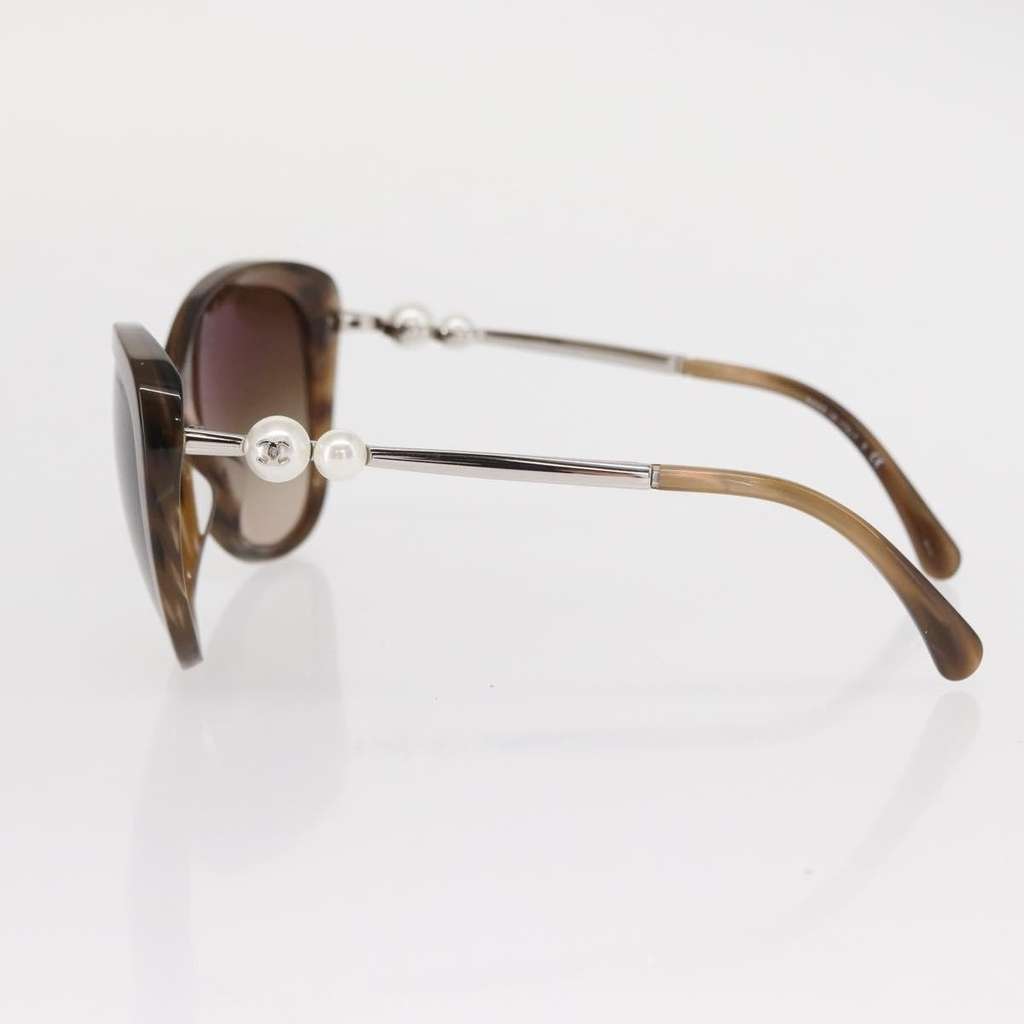 Chanel Logo CC Sunglasses Brown Plastic Good condition - Model View