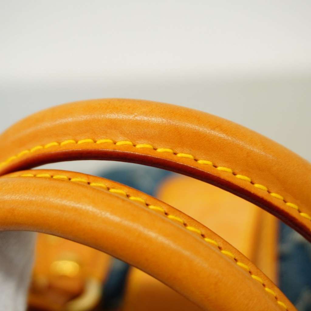 Louis Vuitton Pleaty Handbag Blue Fair condition - Model View