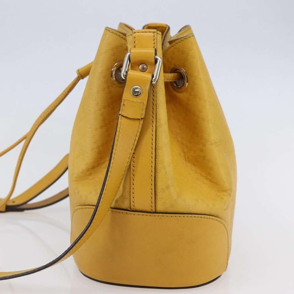 Gucci Bright Bucket Bag Yellow Leather Good condition - Model View
