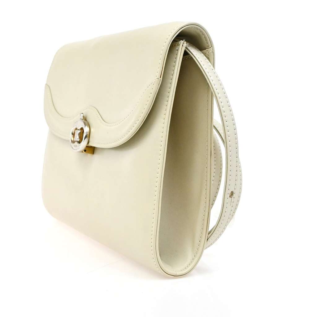 Celine Vintage Triomphe Flap Bag White Leather Good condition - Inside View