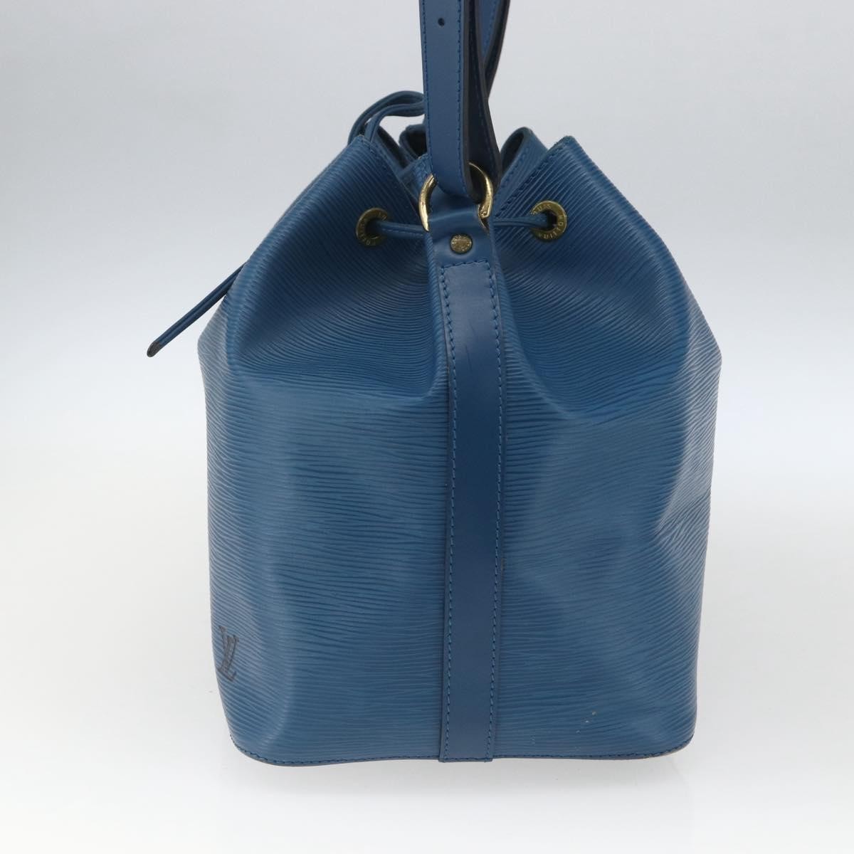 Louis Vuitton Petit Noe Handbag Blue Leather Fair condition - Model View