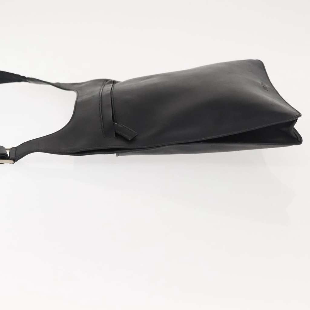 Prada Zip Messenger Bag Black Leather Good condition - Model View