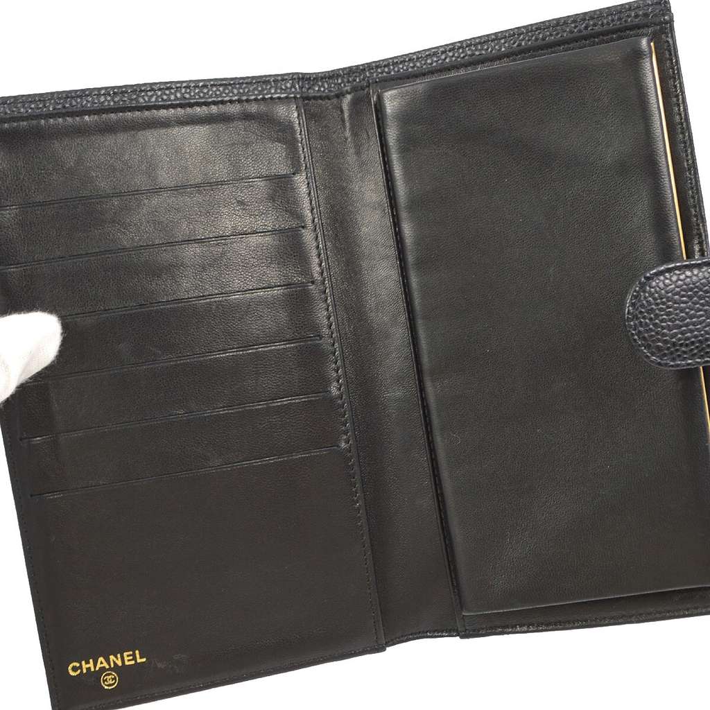 Chanel Timeless CC French Wallet Black Leather Good condition - Model View