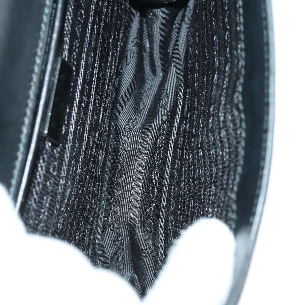 Prada Chain Flap Bag Silver Leather Good condition - Box View