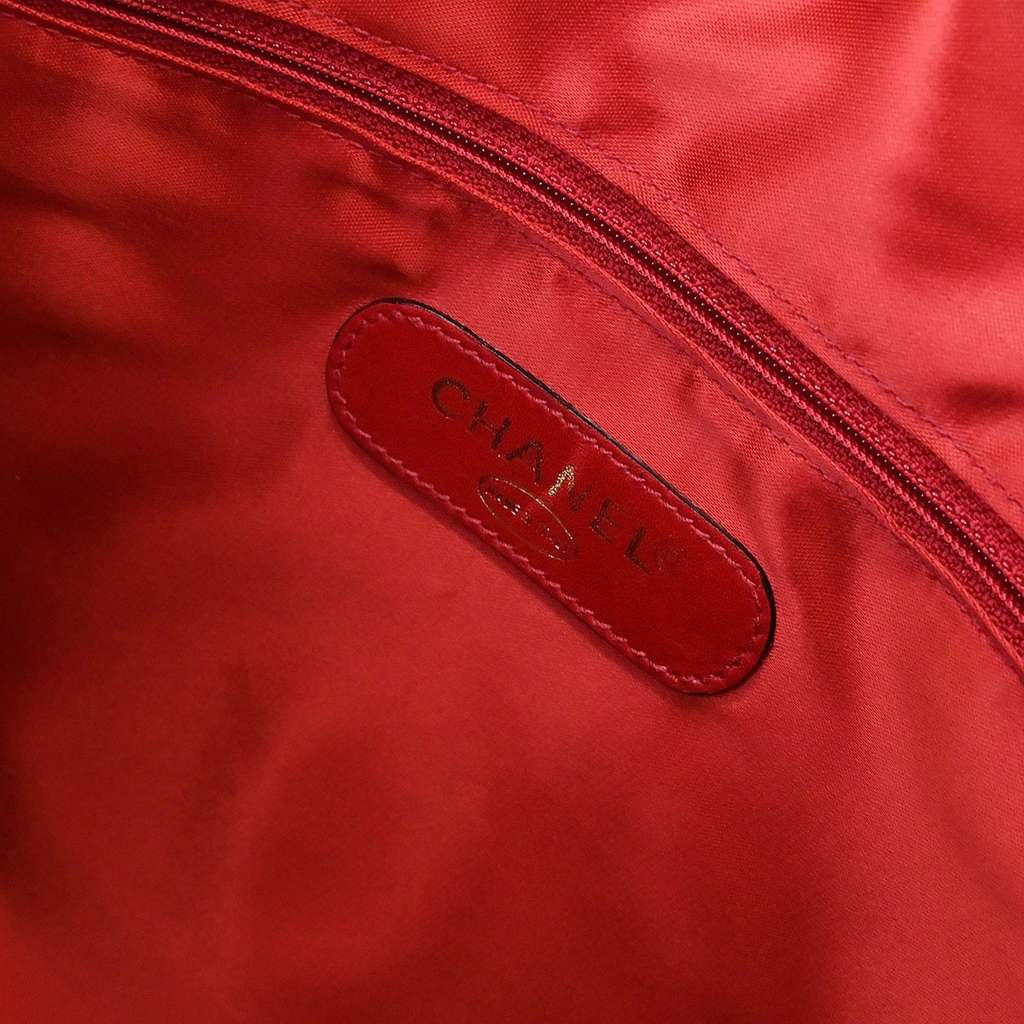 Chanel Vintage CC Front Pocket Briefcase Red Leather Good condition - Model View