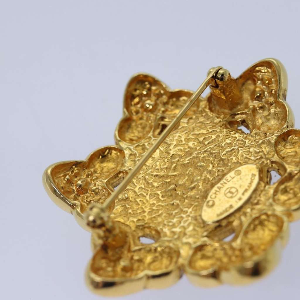 Chanel Baroque CC Brooch Gold Metal Good condition - Box View