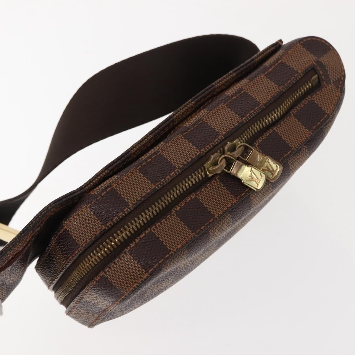 Louis Vuitton Geronimos Waist Bag Brown Canvas Good condition - Model View