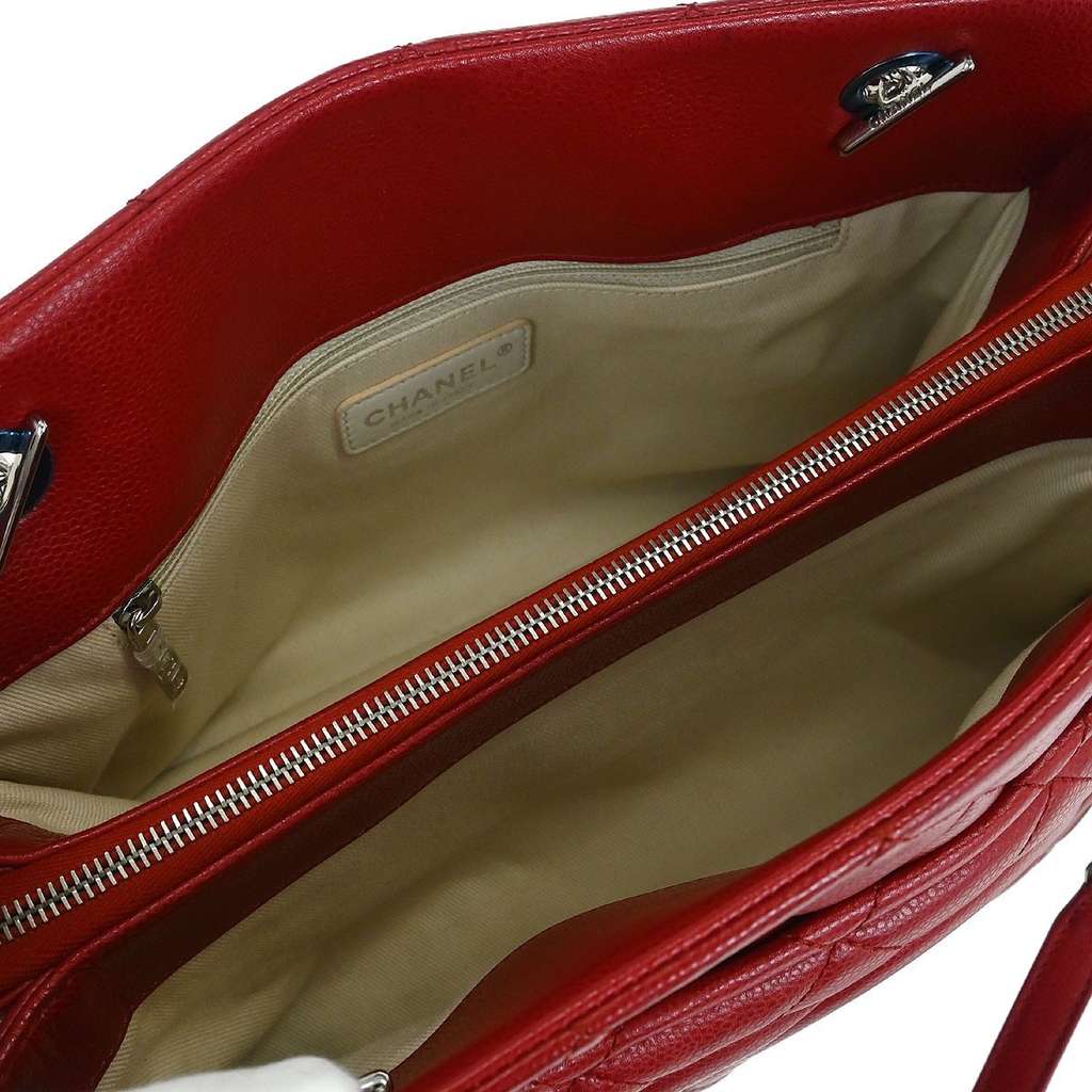 Chanel Timeless CC Soft Tote Red Leather Good condition - Inside View