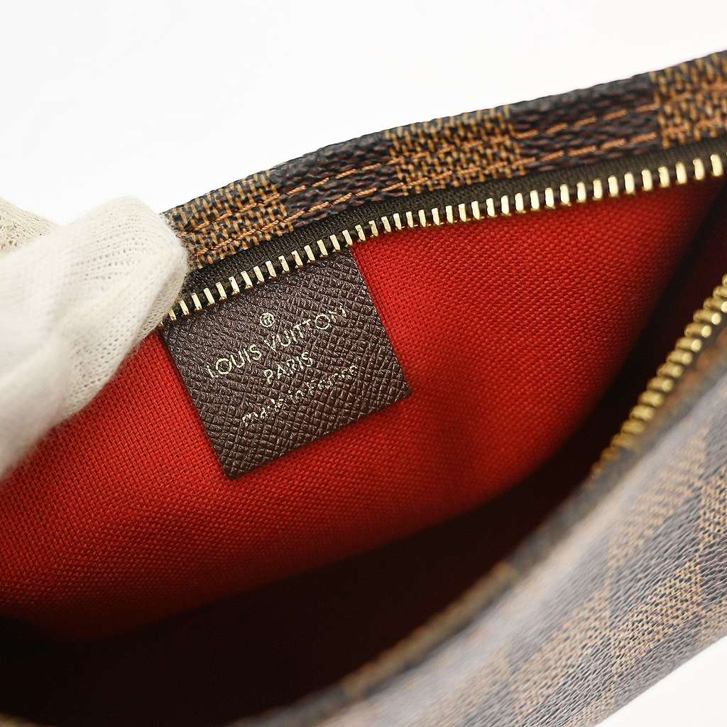 Louis Vuitton Trousse Make Up Bag Brown Canvas Good condition - Model View