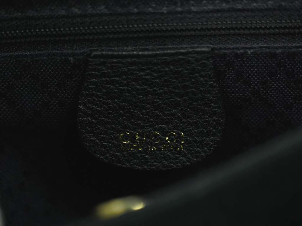 Gucci Vintage Bamboo Handle Bag Black Suede Fair condition - Model View