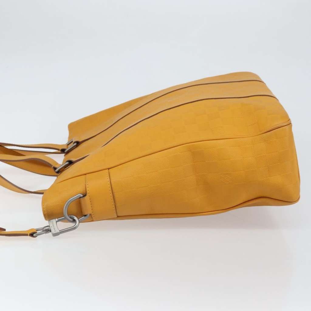 Louis Vuitton Tadao Handbag Yellow Leather Good condition - Model View