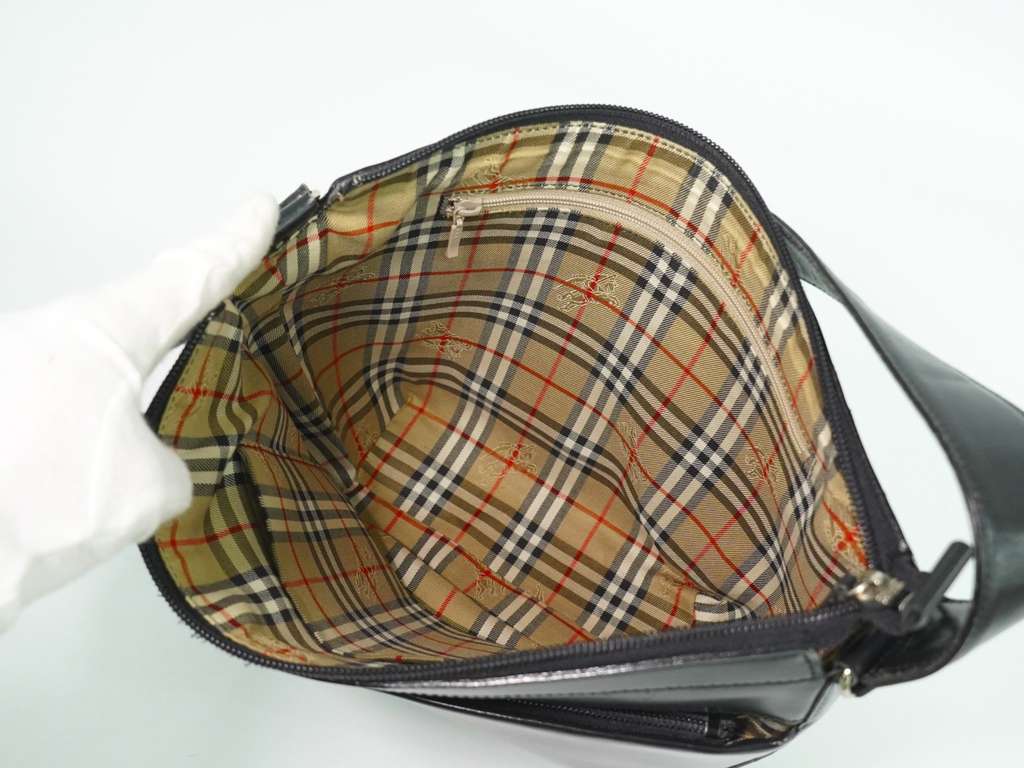 Burberry Shoulder Bag Black Leather Fair condition - Inside View