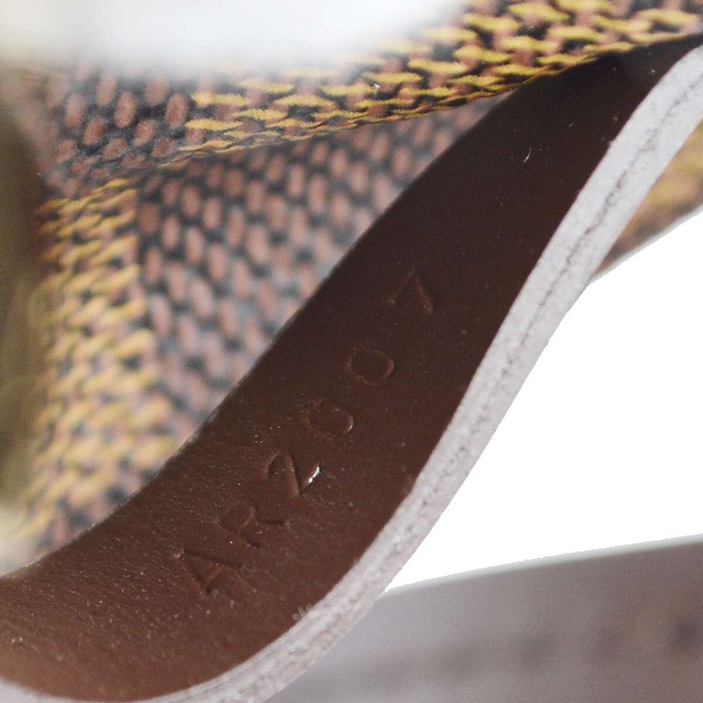 Louis Vuitton Etui Okapi Camera Case Brown Canvas Very good condition - Box View