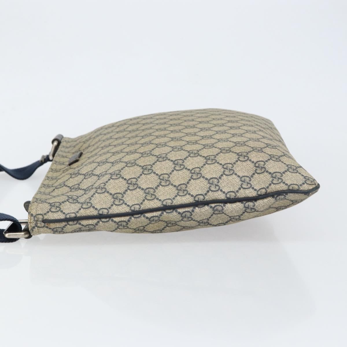 Gucci Zip Top Messenger Bag Navy Good condition - Model View