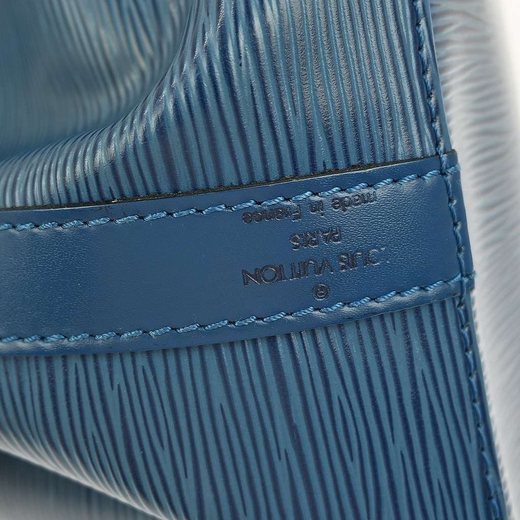 Louis Vuitton Petit Noe Handbag Blue Leather Fair condition - Box View