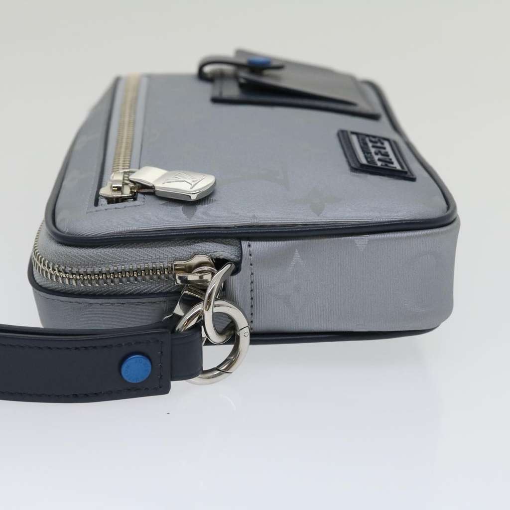 Louis Vuitton Alpha Clutch Silver Good condition - Inside View