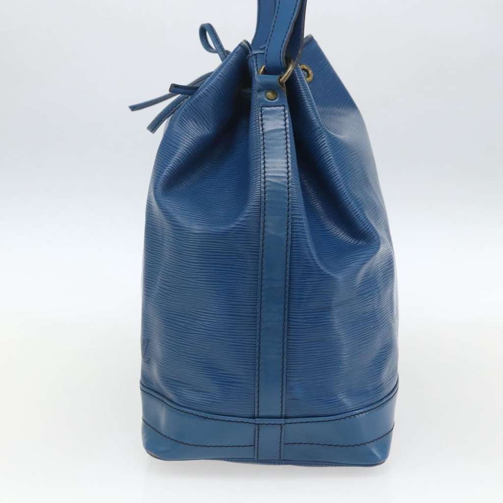Louis Vuitton Noe Handbag Blue Leather Fair condition - Model View