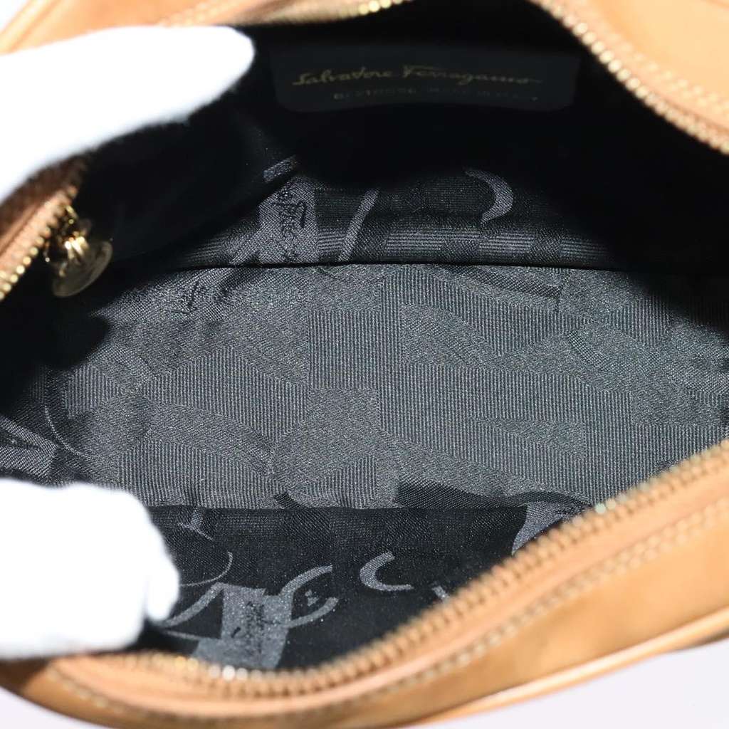 Salvatore Ferragamo Vala Shoulder Bag Brown Suede Good condition - Box View