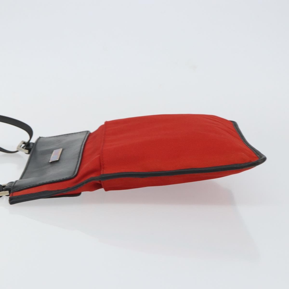 Gucci Front Pocket Messenger Red Good condition - Model View