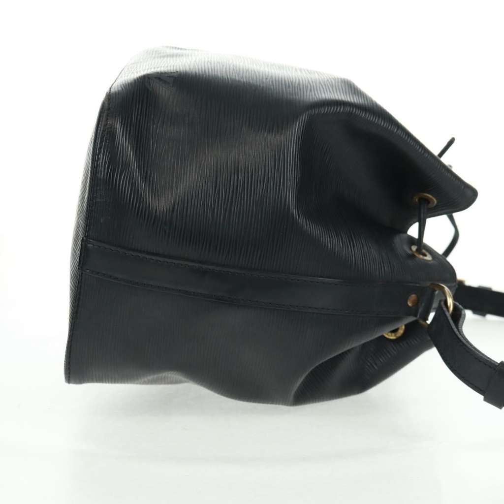 Louis Vuitton Petit Noe Handbag Black Leather Fair condition - Model View