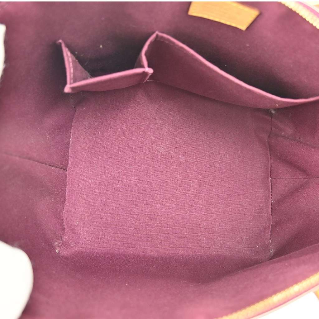 Louis Vuitton Bellevue Handbag Purple Good condition - Inside View