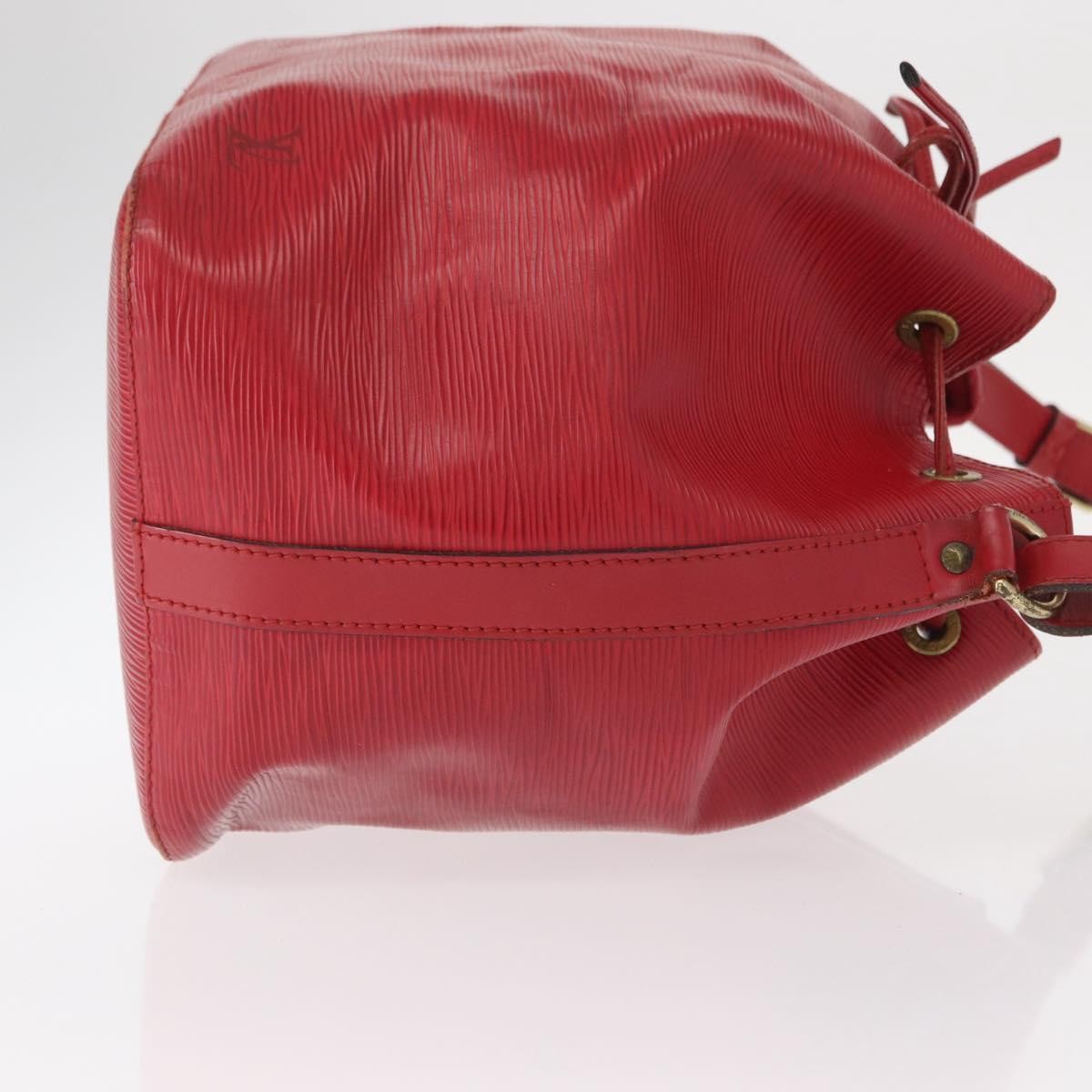 Louis Vuitton Petit Noe Handbag Red Leather Good condition - Inside View