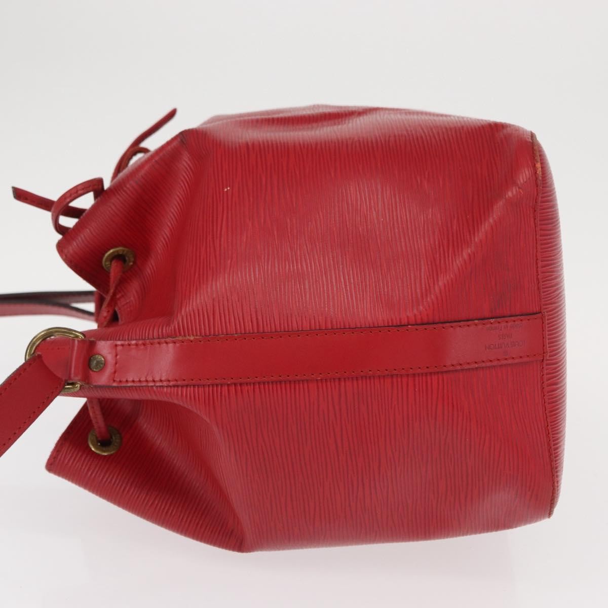 Louis Vuitton Petit Noe Handbag Red Leather Good condition - Model View