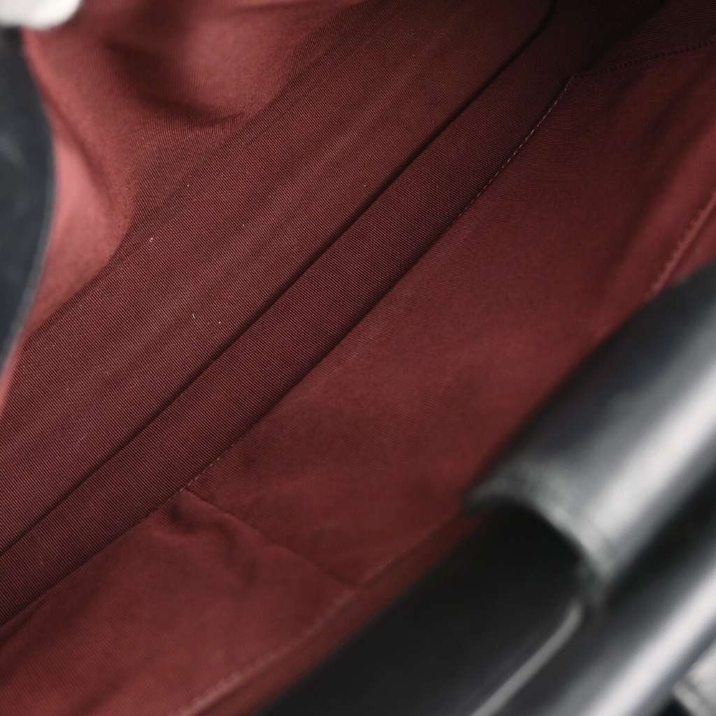 Chanel Gold Bar Tote Black Leather Good condition - Inside View