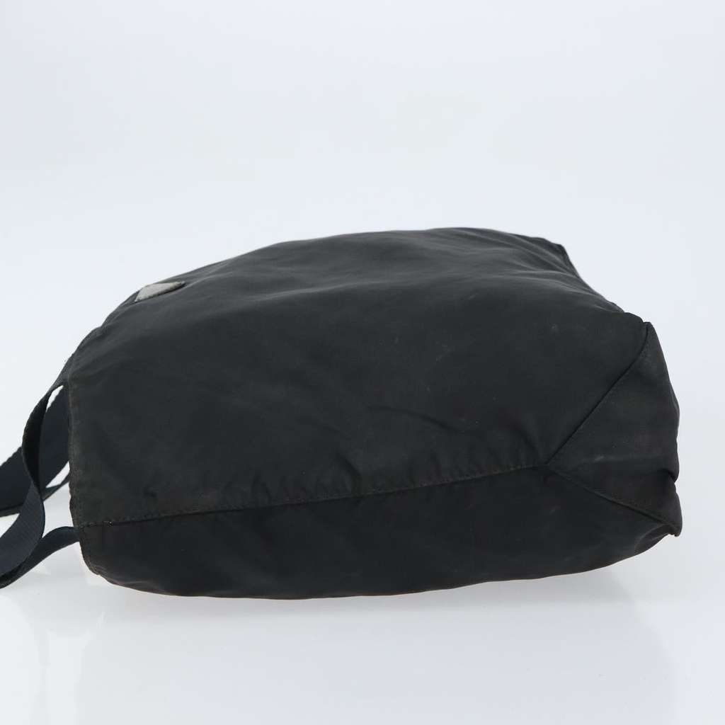 Prada Vintage Zip Tote Black Fair condition - Model View