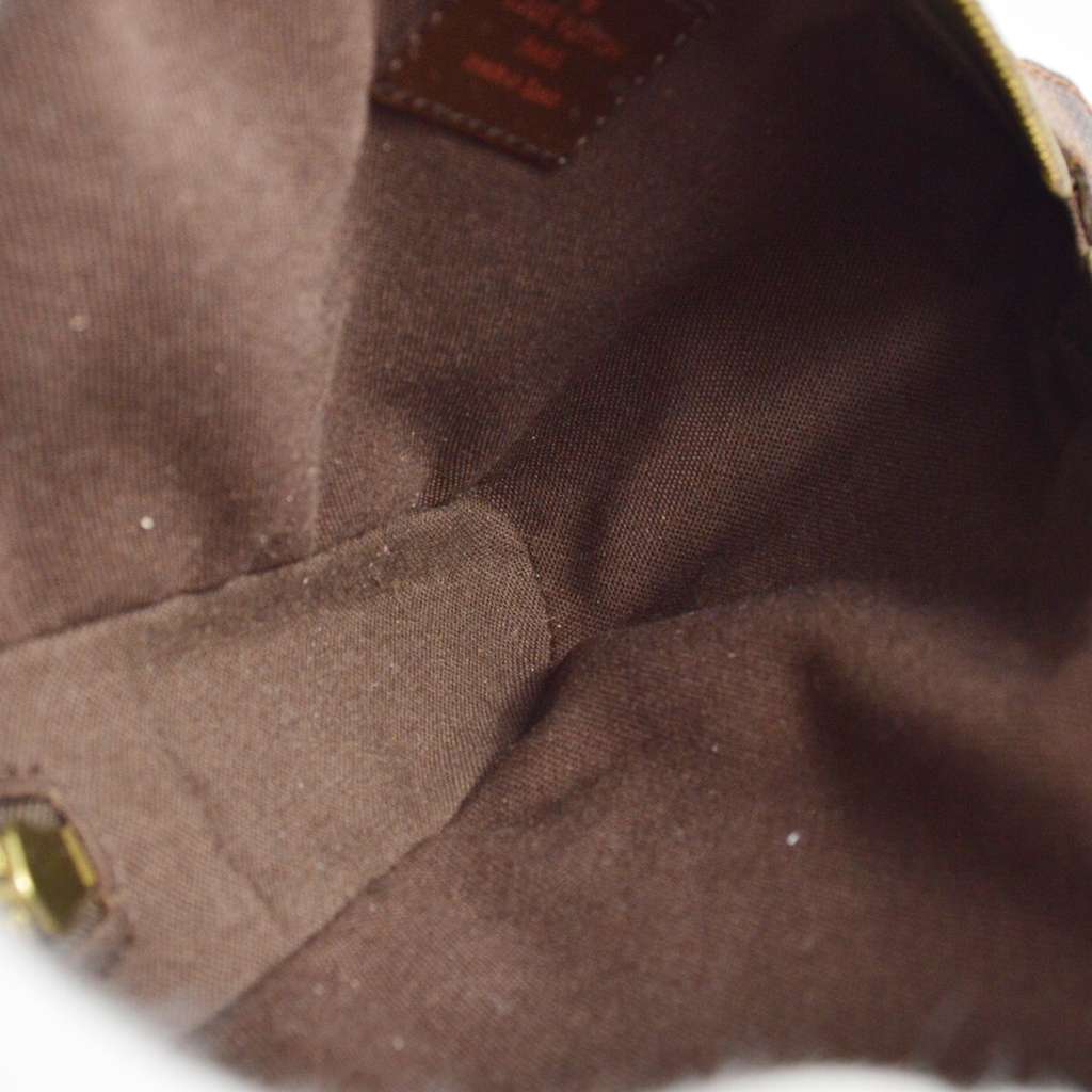 Louis Vuitton Geronimos Waist Bag Brown Canvas Good condition - Model View