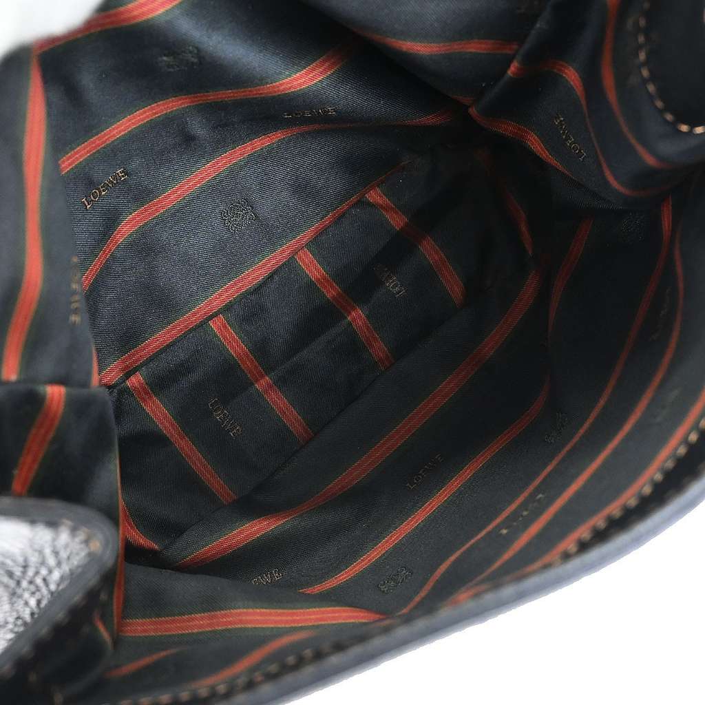 Loewe Anagram Shoulder Bag Navy Leather Good condition - Model View