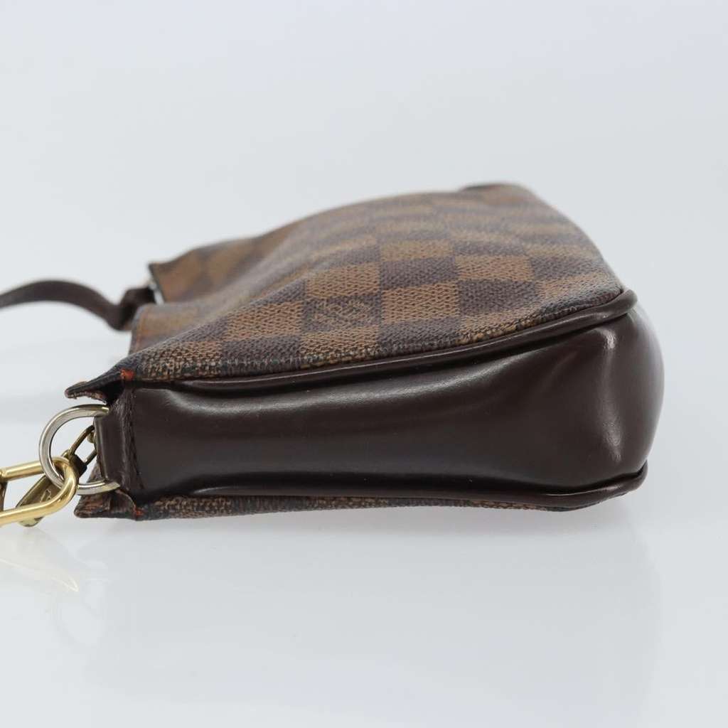 Louis Vuitton Navona Pochette Accessoires Brown Canvas Good condition - Model View
