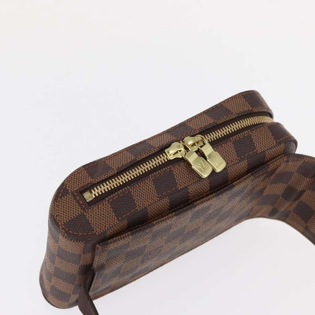 Louis Vuitton Geronimos Waist Bag Brown Canvas Good condition - Model View