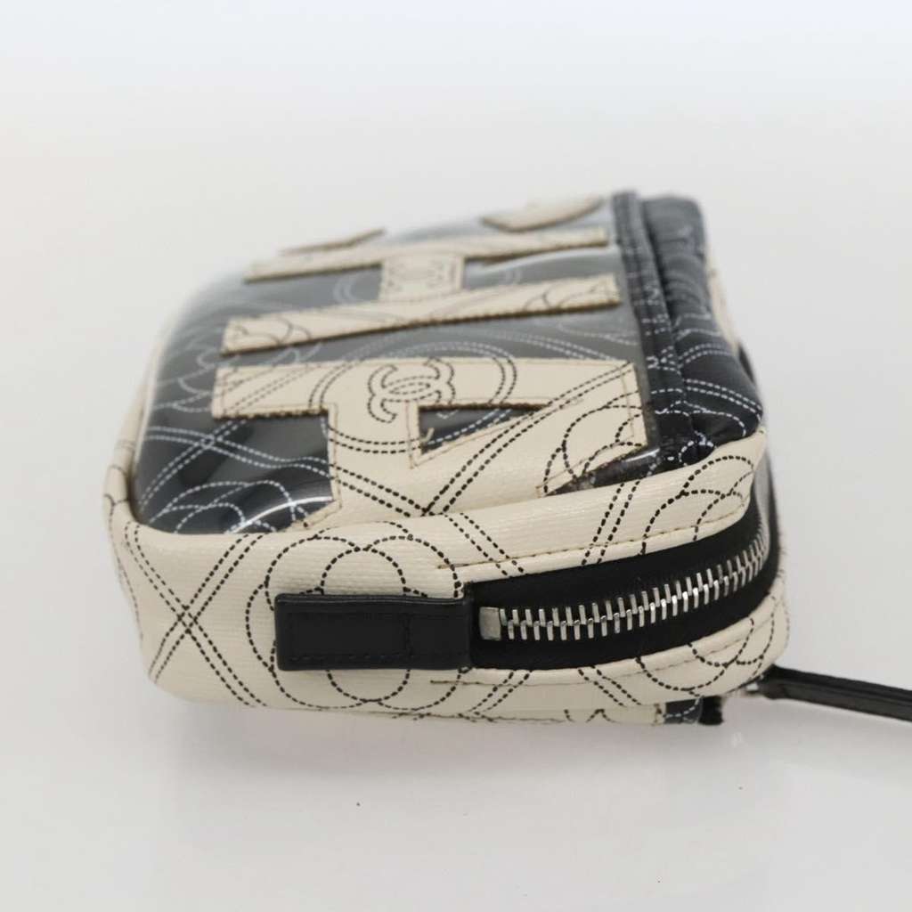 Chanel Logo Camera Case Clutch Black Very good condition - Box View