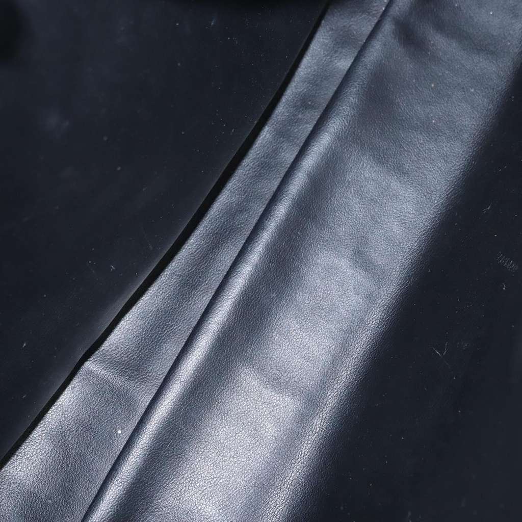 Bally Vintage Shoulder Bag Black Leather Good condition - Box View