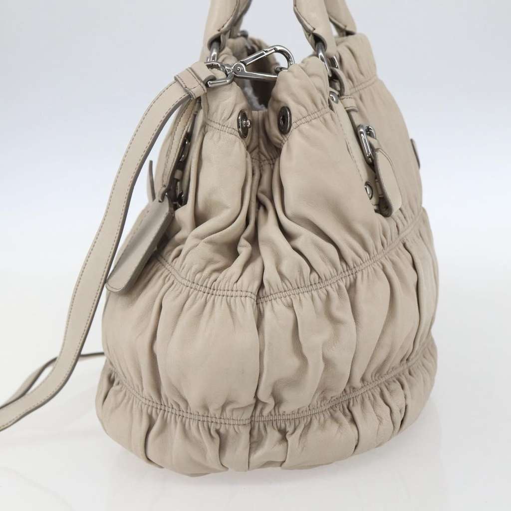 Prada Gaufre Convertible Tote Beige Leather Good condition - Model View