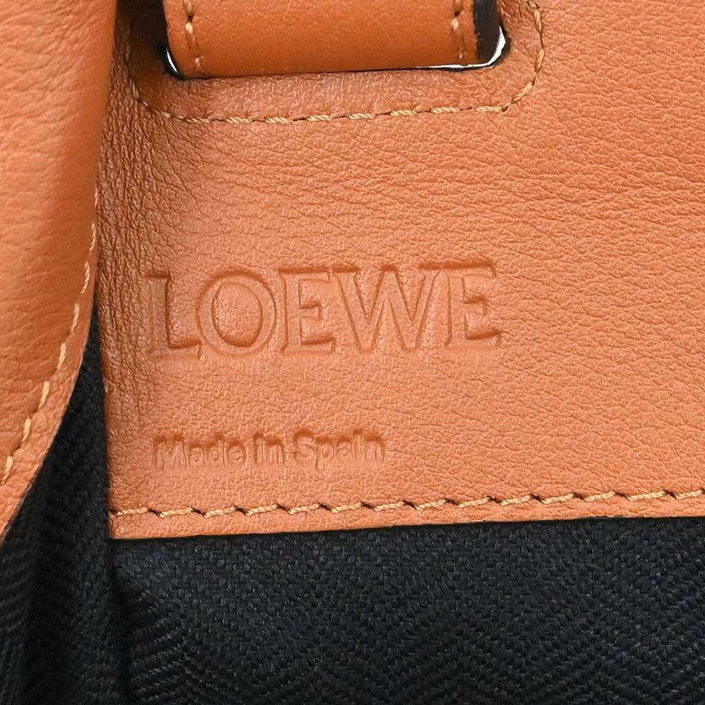 Loewe Hammock Bag Brown Leather Good condition - Model View