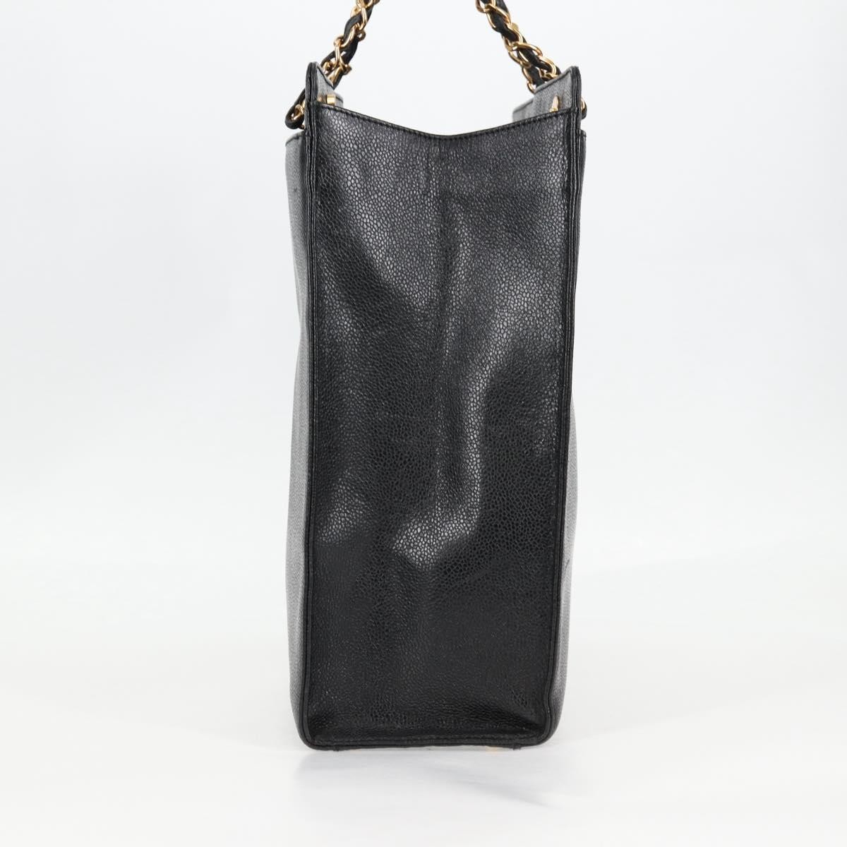 Chanel Vintage CC Lock Pocket Chain Tote Black Leather Good condition - Model View