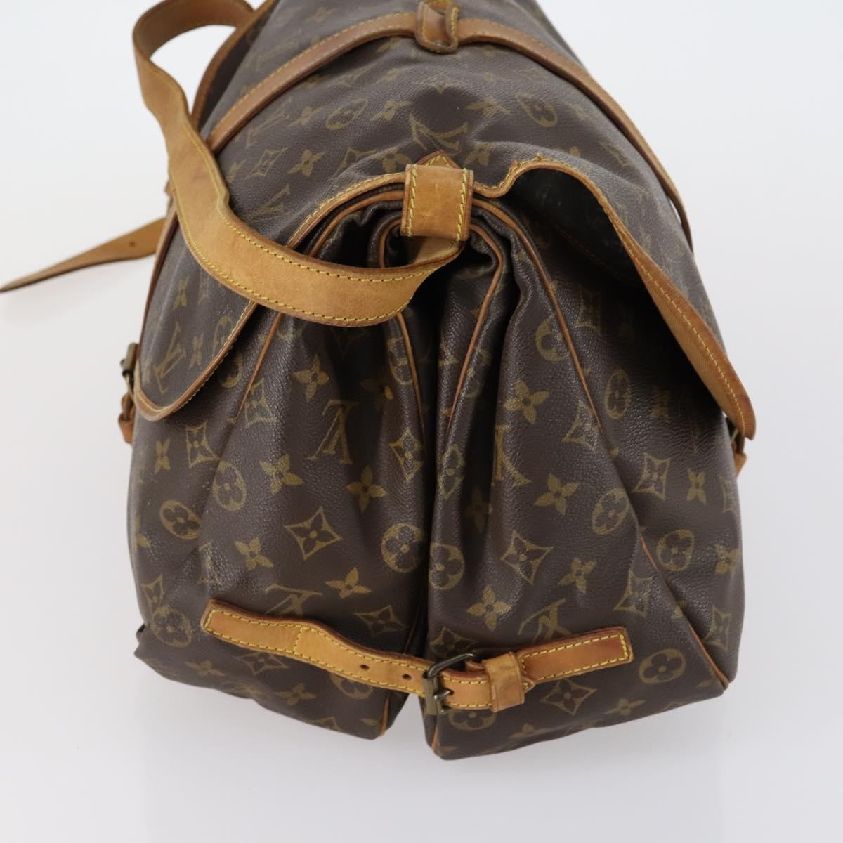 Louis Vuitton Saumur Handbag Brown Canvas Good condition - Inside View