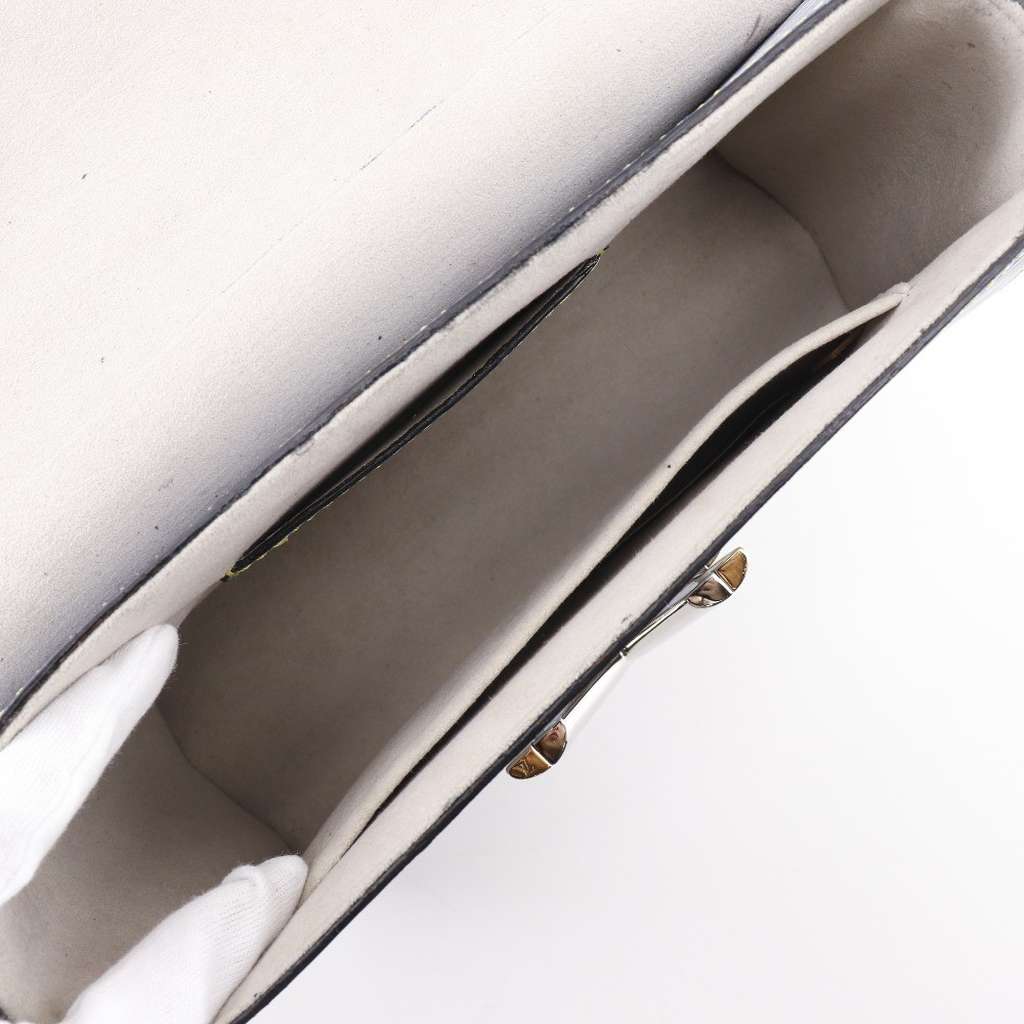 Louis Vuitton Twist Handbag Blue Leather Good condition - Inside View