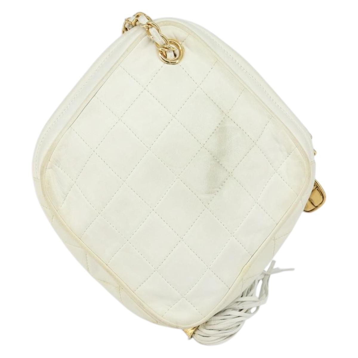Chanel Vintage Diamond Tassel Crossbody White Leather Good condition - Back View